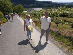 weinbluetenfest_tischen_2024 (12)